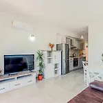 Διαμέρισμα Stunning In Kneze With House Sea View