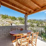 Διαμέρισμα Stunning In Kneze With House Sea View