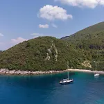 Stunning Apartment In Kneze With House Sea View Apartamento