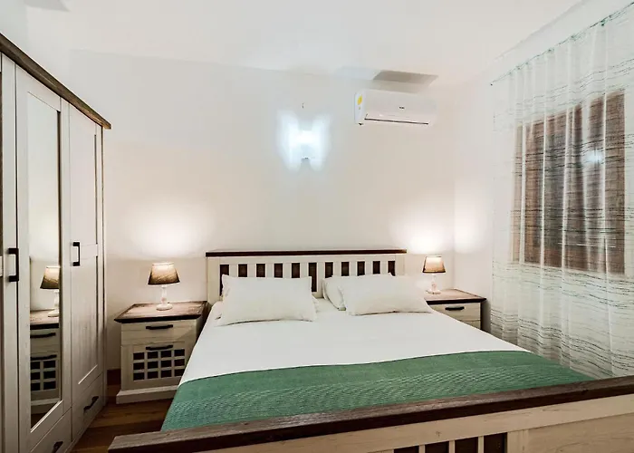 公寓 1 Bedroom Cozy In Kneze Pupnat